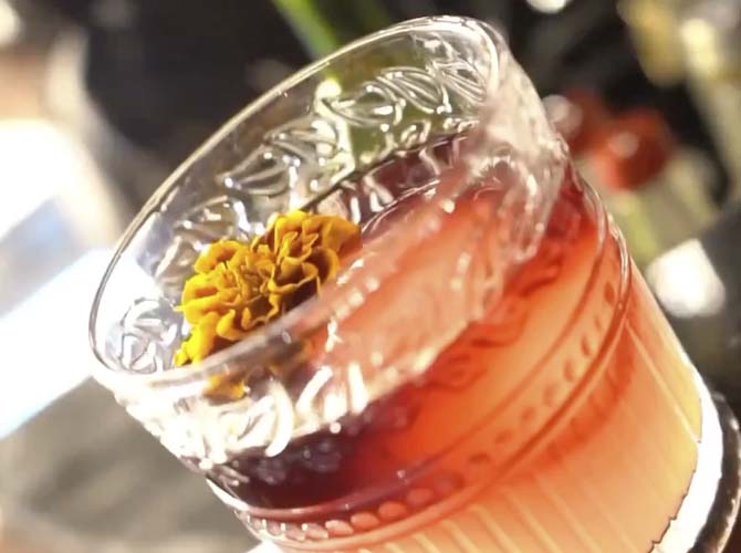 Bar Auhra Lounge